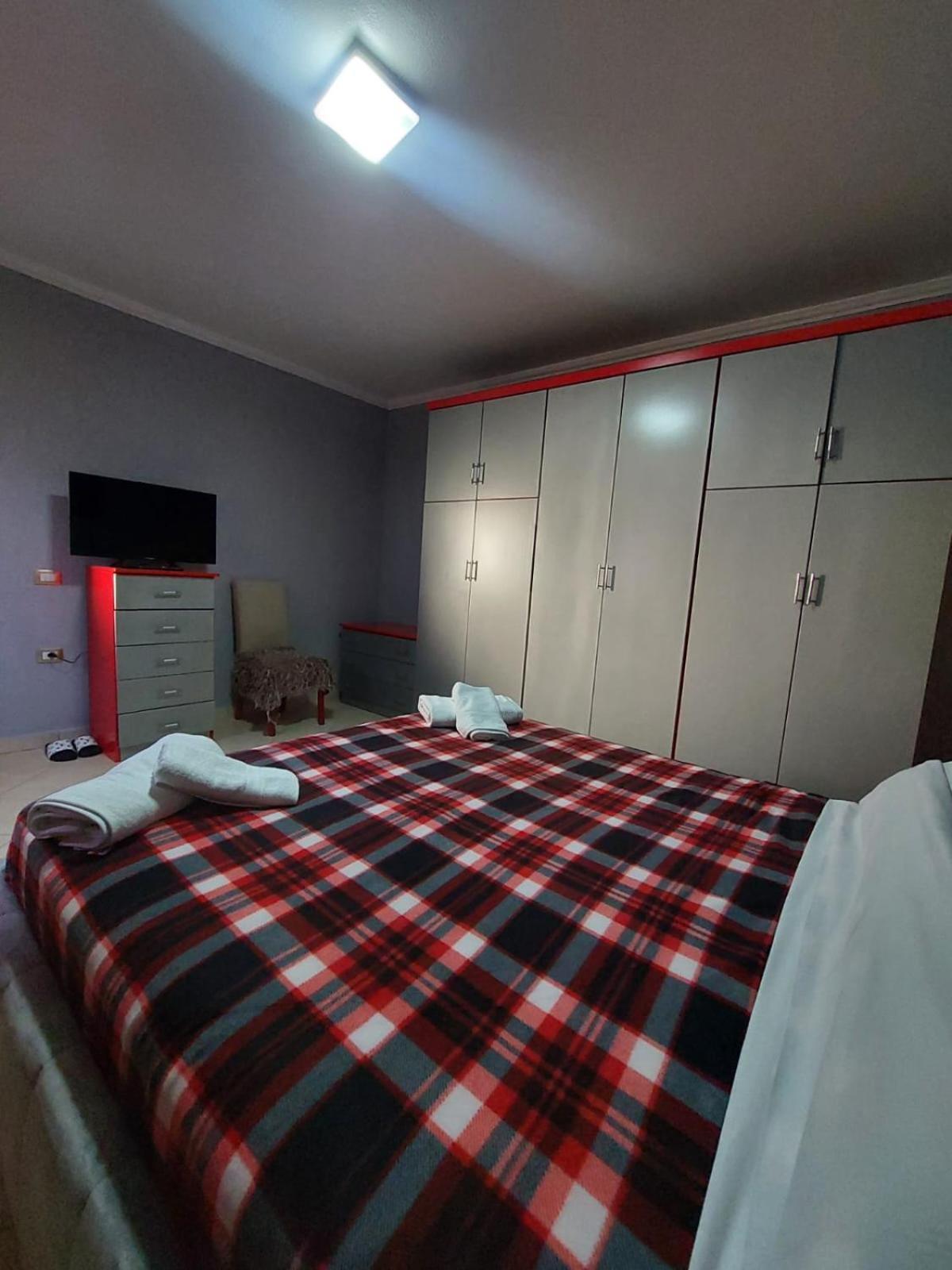 Gex Guest House Tirana Exterior foto